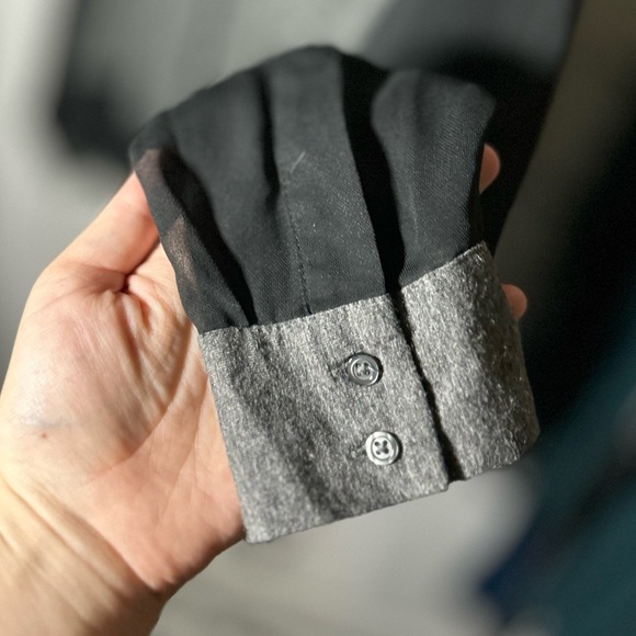 Metaphor Sheer Black Sleeve Blouse w/Gray Knit Bodice+Pockets, Medium - Picture 3 of 8